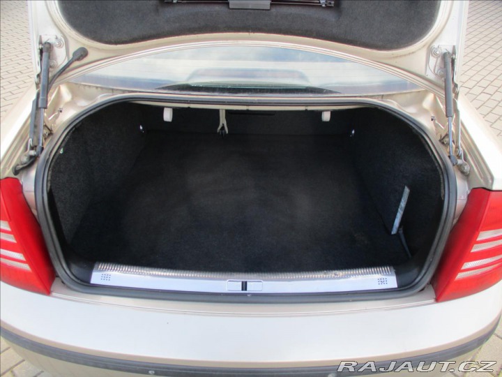 Škoda Superb 2,0 FSi 85kw Elegance Taž 2005