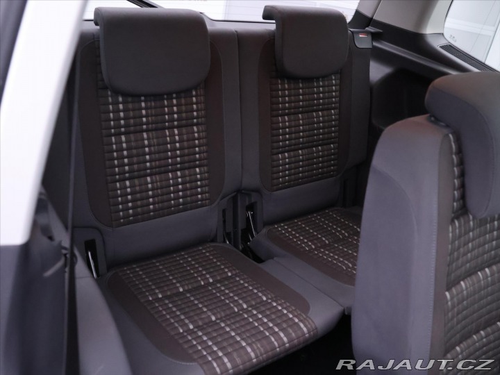 Volkswagen Touran 2,0 TDI 125kW DSG Cross 7 2013