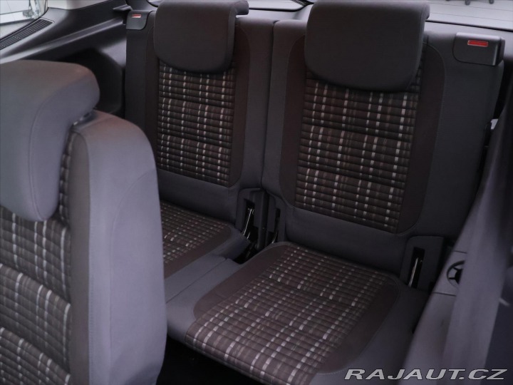 Volkswagen Touran 2,0 TDI 125kW DSG Cross 7 2013