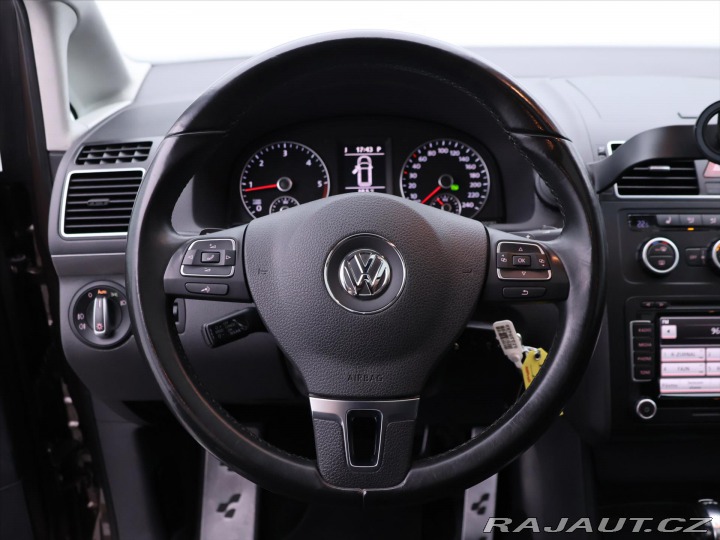 Volkswagen Touran 2,0 TDI 125kW DSG Cross 7 2013