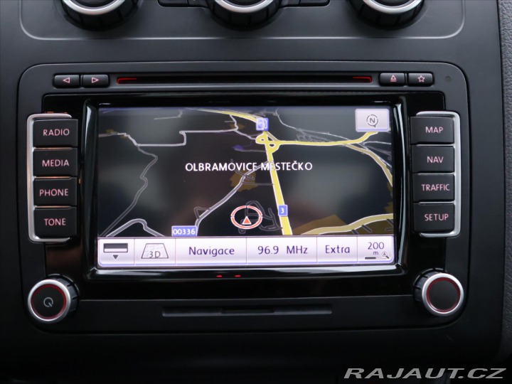 Volkswagen Touran 2,0 TDI 125kW DSG Cross 7 2013