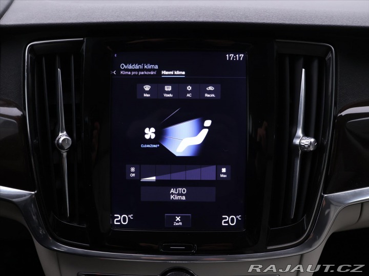Volvo V90 2,0 D4 AWD Aut CZ Momentu 2017