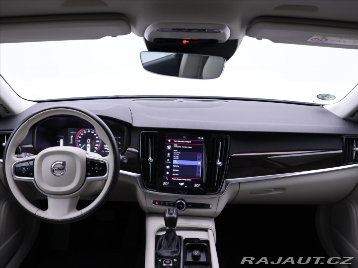 Volvo V90 2,0 D4 AWD Aut CZ Momentu 2017