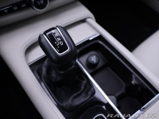 Volvo V90 2,0 D4 AWD Aut CZ Momentu 2017
