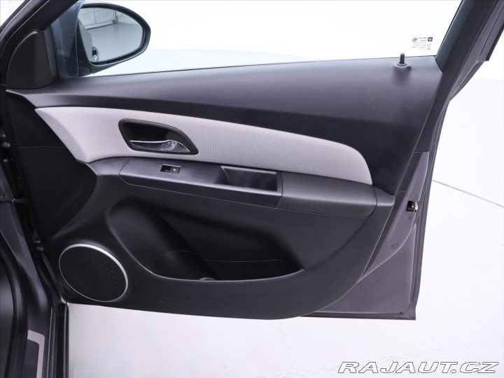 Chevrolet Cruze 1,6 i 91kW CZ Klima Tažné 2012