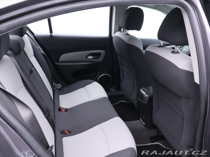 Chevrolet Cruze 1,6 i 91kW CZ Klima Tažné 2012