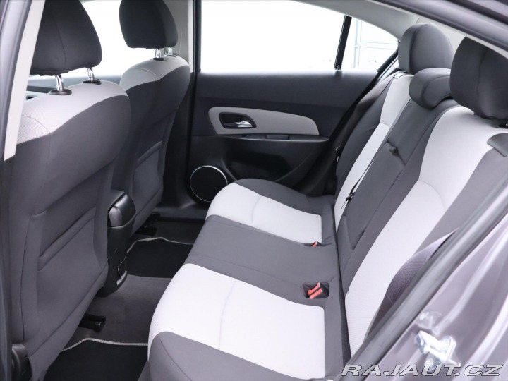 Chevrolet Cruze 1,6 i 91kW CZ Klima Tažné 2012