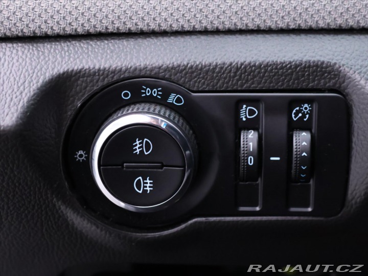 Chevrolet Cruze 1,6 i 91kW CZ Klima Tažné 2012