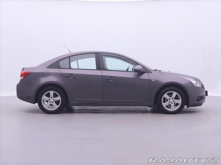 Chevrolet Cruze 1,6 i 91kW CZ Klima Tažné 2012