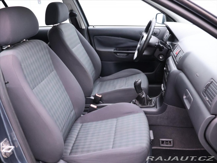 Škoda Octavia 1,6 i 75kW CZ Klima Tažné 2003