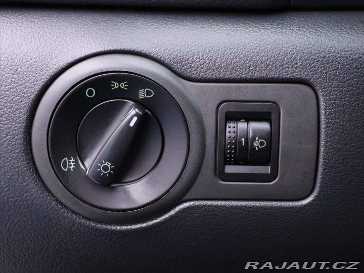 Škoda Octavia 1,6 i 75kW CZ Klima Tažné 2003
