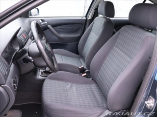 Škoda Octavia 1,6 i 75kW CZ Klima Tažné 2003