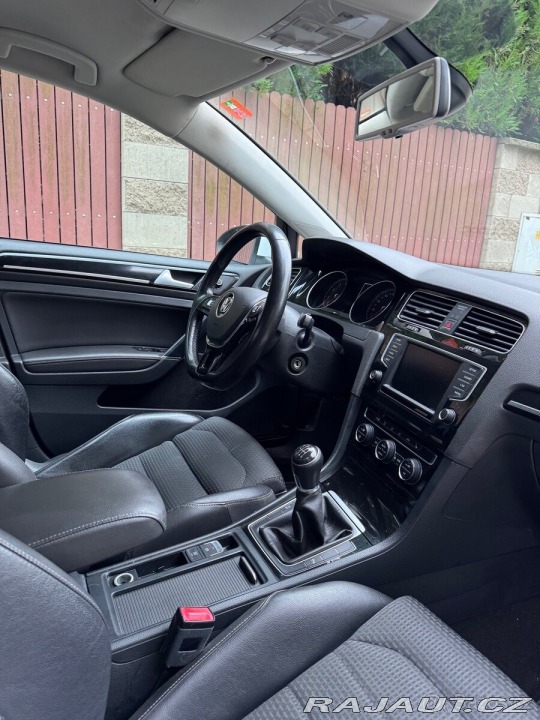 Volkswagen Golf 1,4 TGI – nové pneu, ro 1800