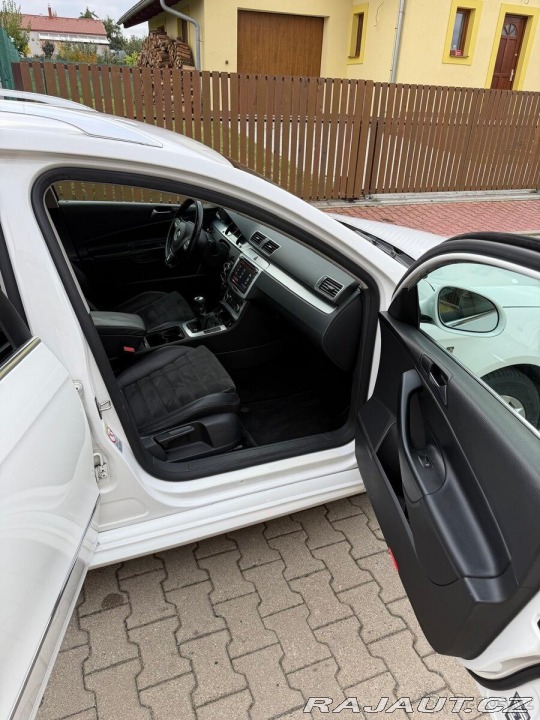 Volkswagen Passat 2,0 TDI, 125 kW, Common 2010