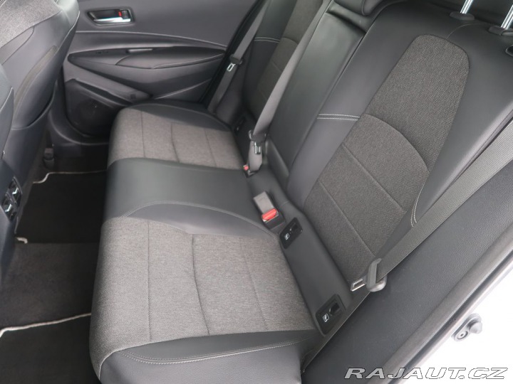 Toyota Corolla 1.8Hybrid,CZ,1Maj,Style 2024