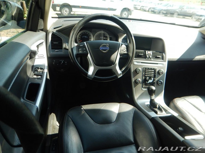 Volvo XC60 2.4 D5 AWD, DIGIKLIMA, TA 2011
