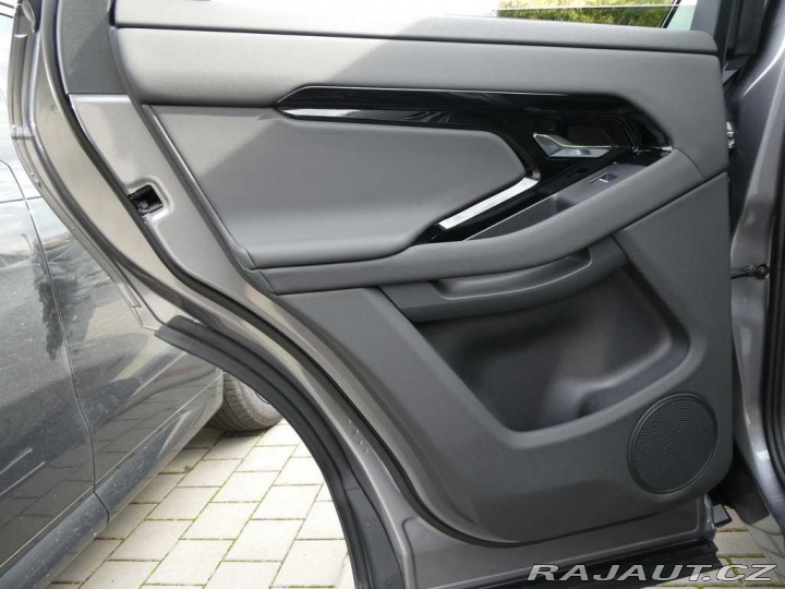 Land Rover Range Rover Evoque 2,0 S D165 *ZIMNÍ SADA ZD 2025