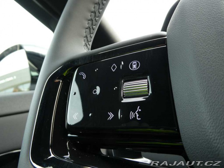 Land Rover Range Rover Evoque 2,0 S D165 *ZIMNÍ SADA ZD 2026