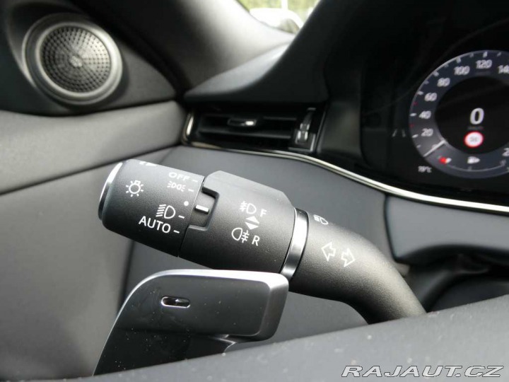 Land Rover Range Rover Evoque 2,0 S D165 *ZIMNÍ SADA ZD 2026