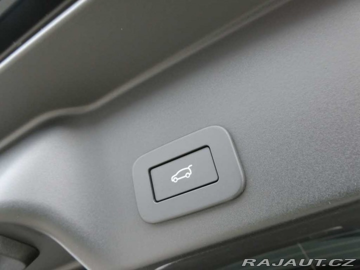 Land Rover Range Rover Evoque 2,0 S D165 *ZIMNÍ SADA ZD 2026