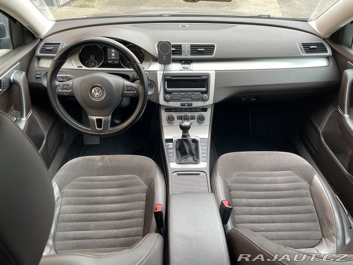Volkswagen Passat B7 2012 2.0 TDI Serviska 2012