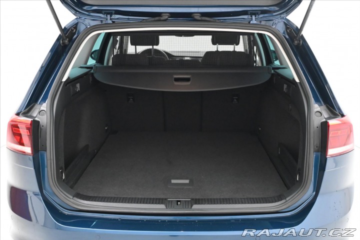 Volkswagen Passat 2,0 TDI 110 kW DSG Busine 2022