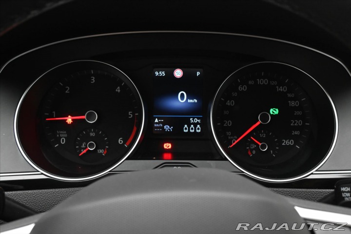 Volkswagen Passat 2,0 TDI 110 kW DSG Busine 2022