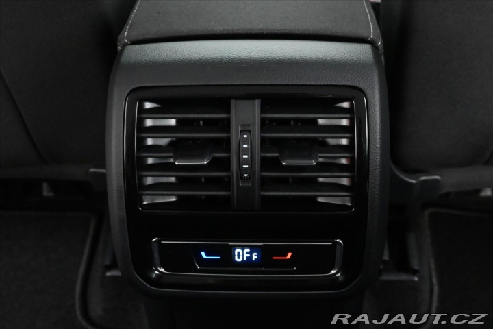 Volkswagen Passat 2,0 TDI 110 kW DSG Busine 2022