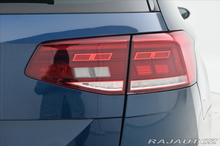 Volkswagen Passat 2,0 TDI 110 kW DSG Busine 2022