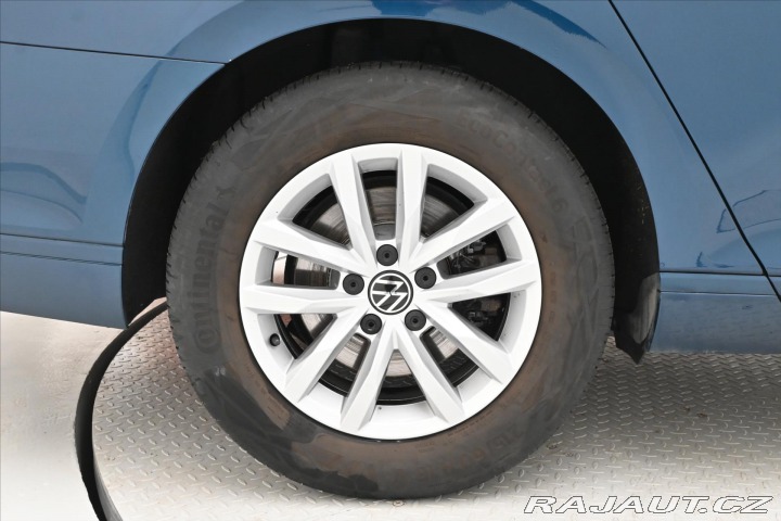 Volkswagen Passat 2,0 TDI 110 kW DSG Busine 2022