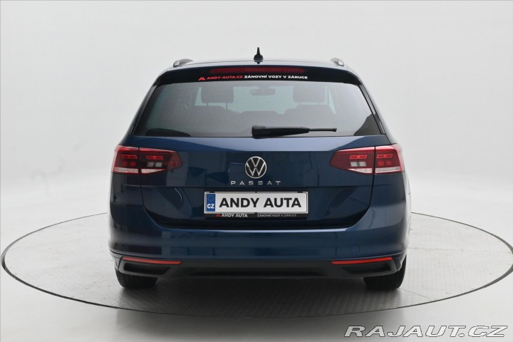 Volkswagen Passat 2,0 TDI 110 kW DSG Busine 2022