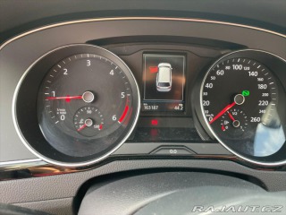 Volkswagen Passat 2,0 TDI 110 kW DSG Busine 2022
