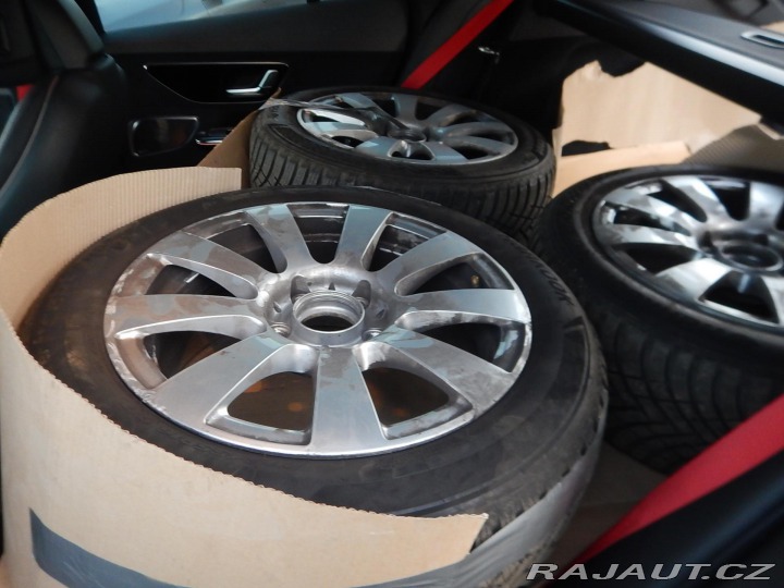 Mercedes-Benz CLA 1,6i 2015