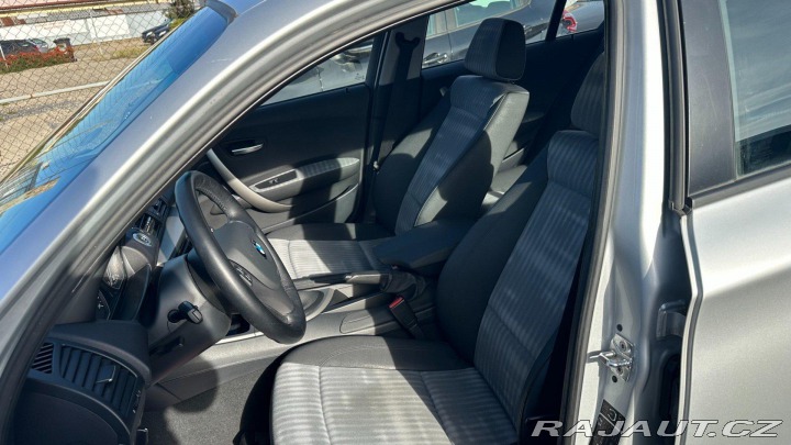 BMW 1 120i 110kW REZERVOVANO 2005