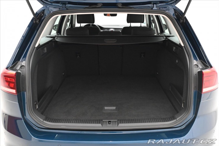 Volkswagen Passat 2,0 TDI 110 kW DSG Busine 2022