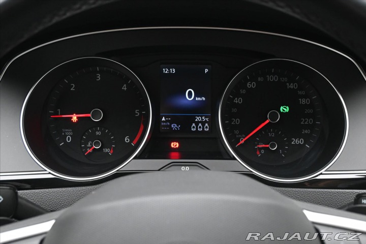 Volkswagen Passat 2,0 TDI 110 kW DSG Busine 2022