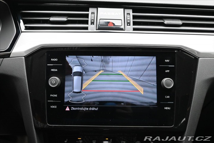 Volkswagen Passat 2,0 TDI 110kW BUSINESS DS 2022