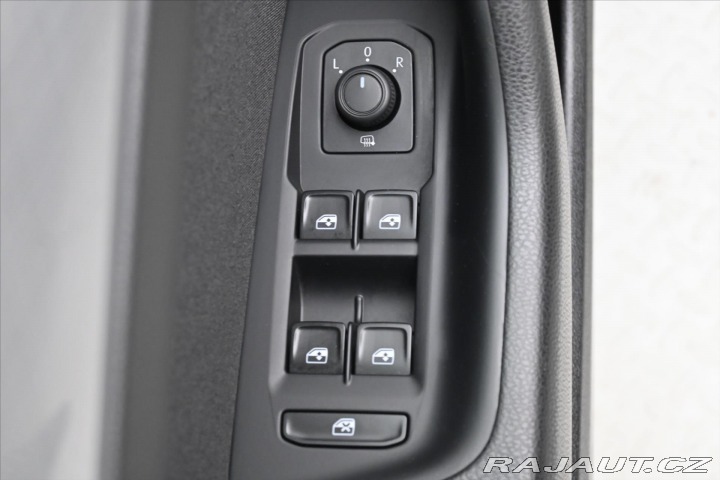 Volkswagen Passat 2,0 TDI 110 kW DSG Busine 2022