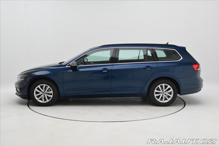 Volkswagen Passat 2,0 TDI 110 kW DSG Busine 2022
