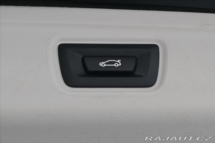 BMW 3 2,0 320d 140 kW AT8 Záruk 2020