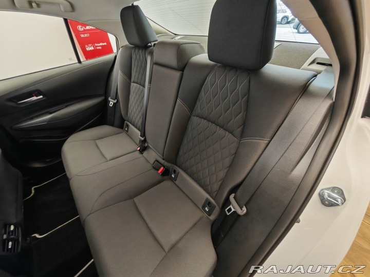 Toyota Corolla 1.8 Hybrid Active sedan 2022