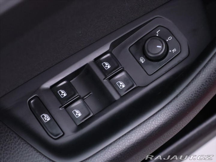 Volkswagen Passat 2,0 TDI DSG Business Pano 2021