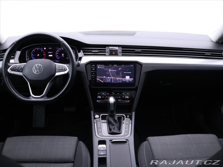Volkswagen Passat 2,0 TDI DSG Business Pano 2021