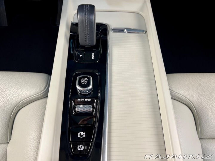 Volvo XC60 T6 AWD RECHARGE, WEBASTO, 2021