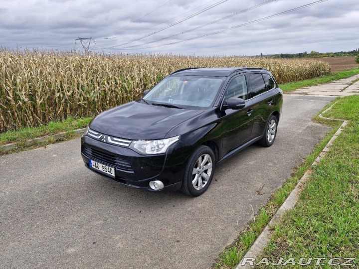 Mitsubishi Outlander 2,3 III,4x4,2.2 Di-D,11 2014