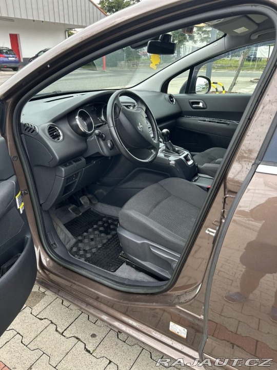Peugeot 5008 1,6   ACTIVE, 112tkm, r.v 2014