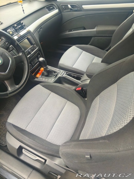 Škoda Superb 2 2012