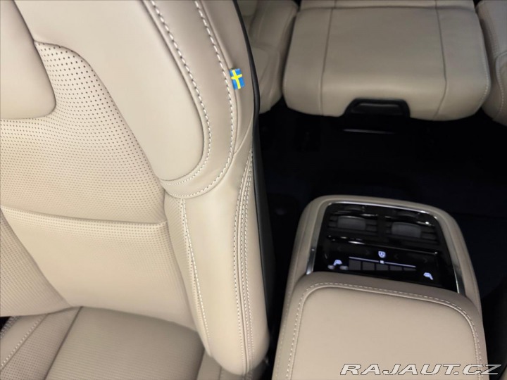 Volvo XC90 2,0 T8 AWD Plus Dark 9875 2025