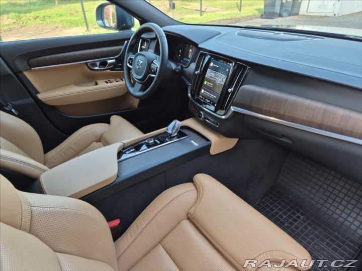 Volvo V90 2,0 Cross Country B4 AWD 2024