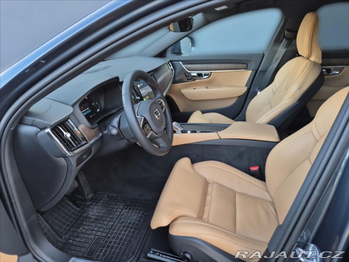 Volvo V90 2,0 Cross Country B4 AWD 2024